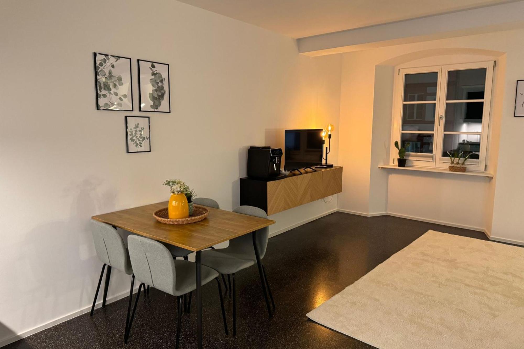 Isaak Apartment Stadtperle วัลด์ชุท-ทีนเงน ภายนอก รูปภาพ