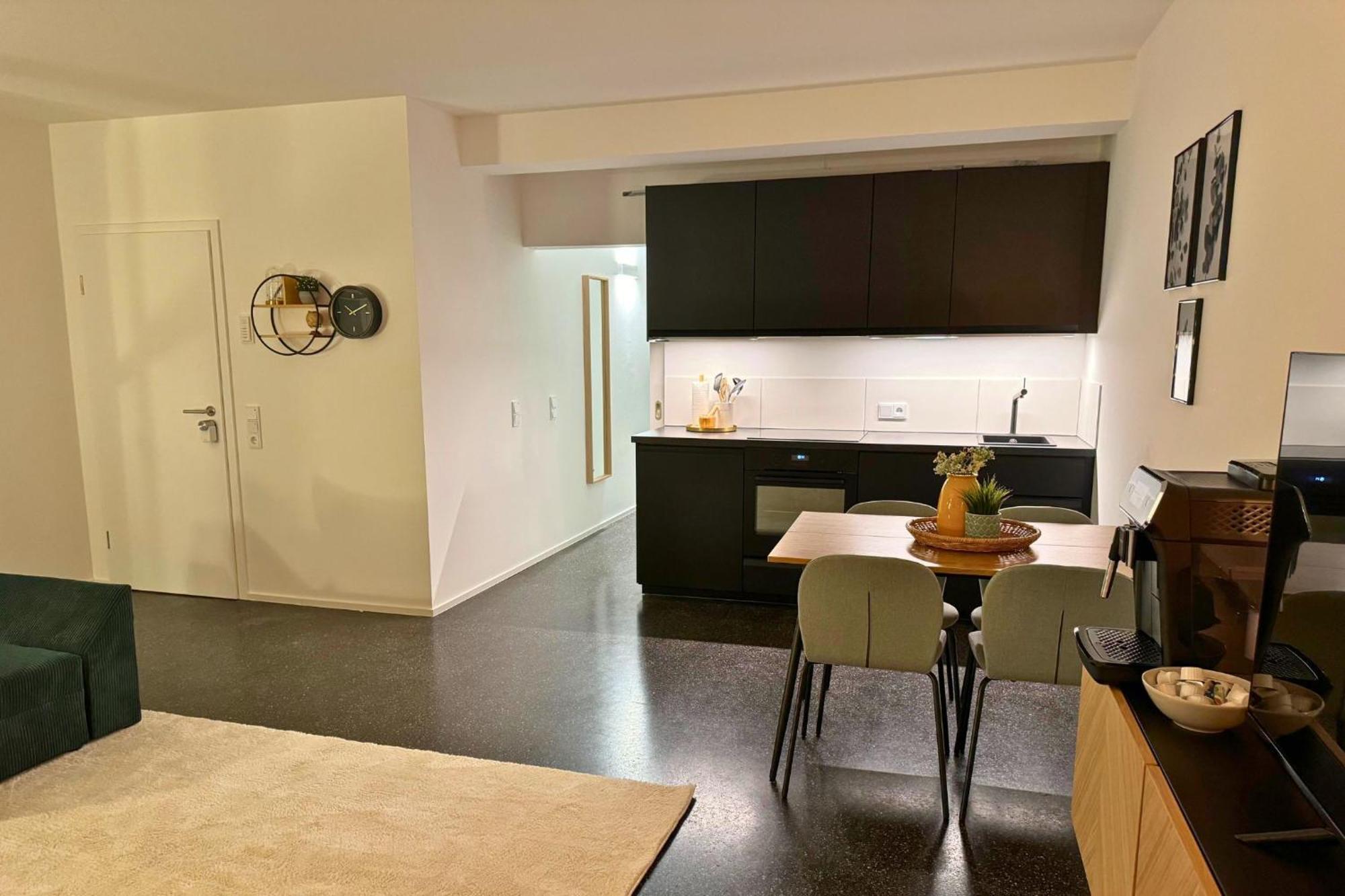 Isaak Apartment Stadtperle วัลด์ชุท-ทีนเงน ภายนอก รูปภาพ